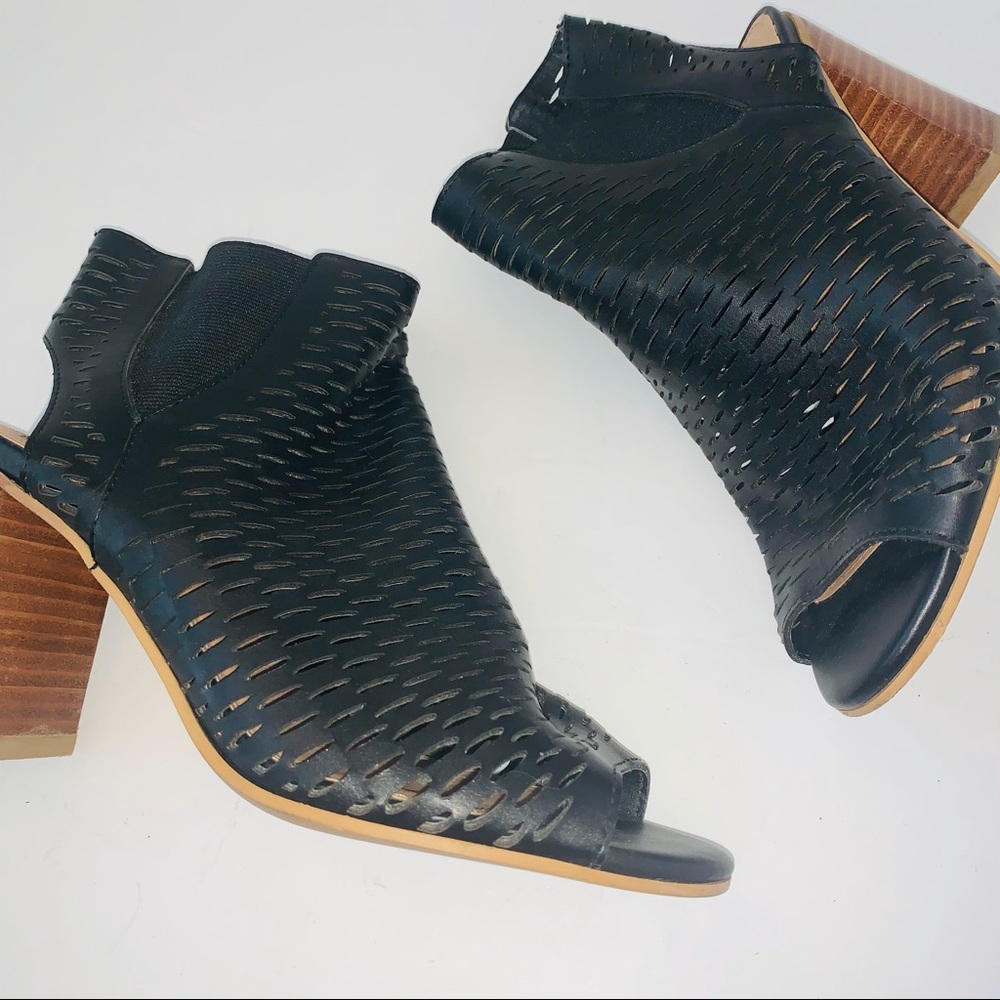 Steve Madden Black Nancii Open Bootie Sz 7 - image 2